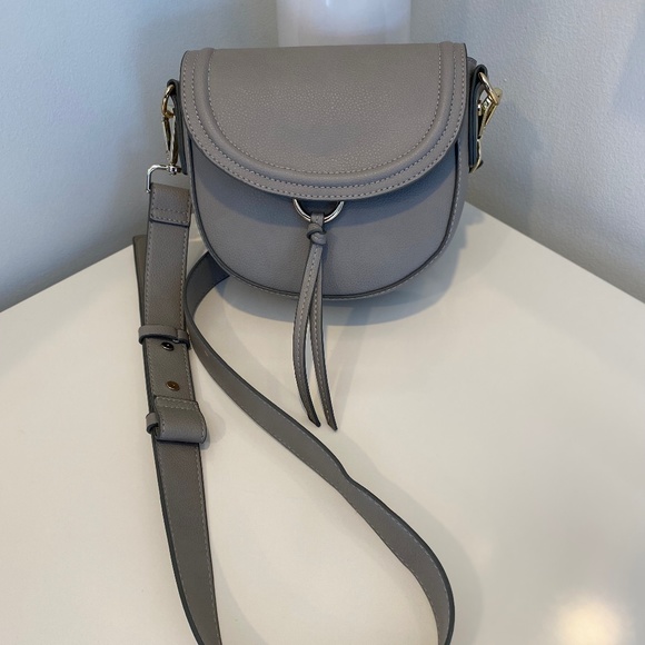 *NWOT* Indigo Grey Faux Leather Crossbody Bag - Picture 2 of 16